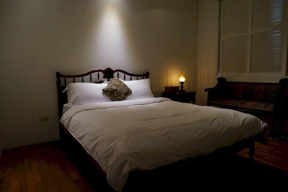 Amanda Home Stay Tainan Exteriör bild